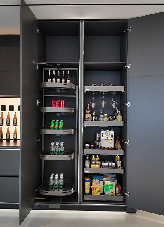 Snack cabinet