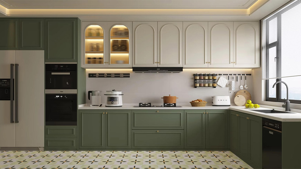 Cream Style Color blocked Style