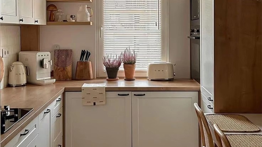 Natural wood milk white style