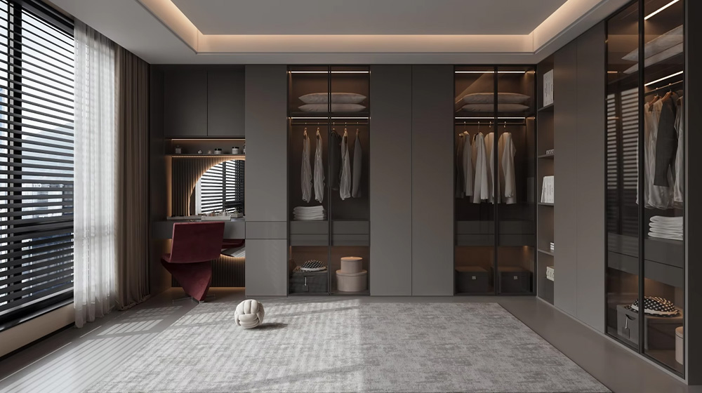 Symmetrical walk-in style
