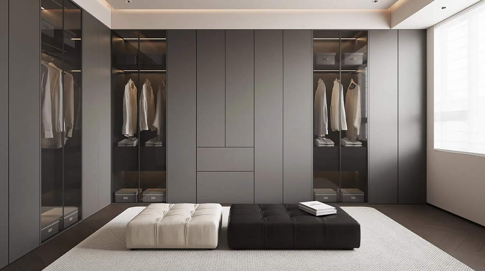 Symmetrical minimalist style